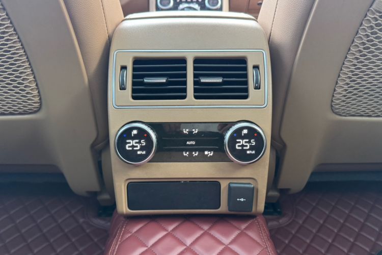 Used Jaguar XFL 2021 XFL 2.0T P250 Two-Wheel-Drive Luxury Deluxe Edition Interior 2