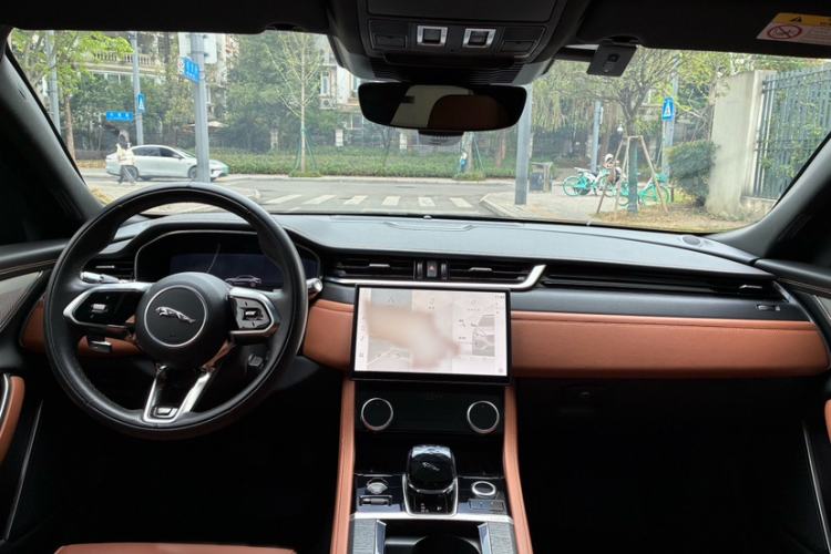 Used Jaguar XFL 2021 XFL 2.0T P250 Two-Wheel-Drive Elite Sport Edition Interior 4