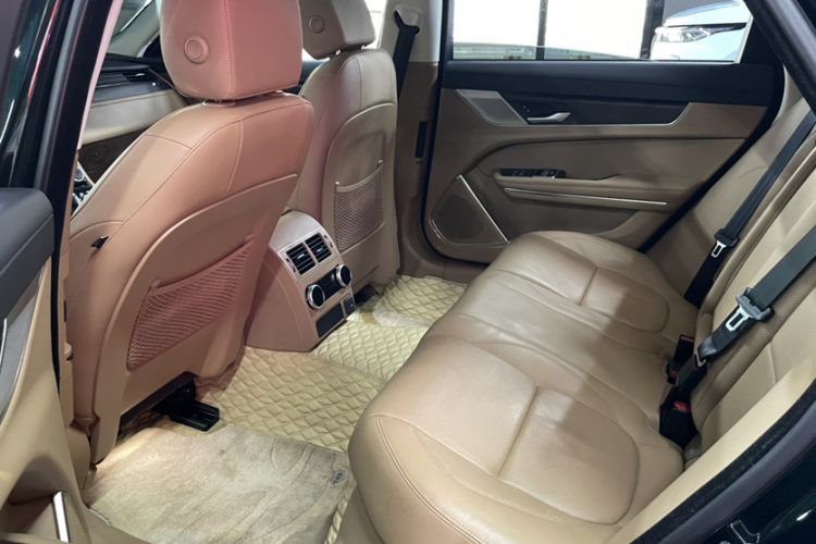 Used Jaguar XFL 2021 XFL 2.0T P250 Two-Wheel-Drive Luxury Deluxe Edition Interior 5