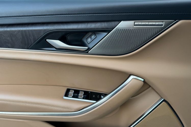 Used Jaguar XFL 2021 XFL 2.0T P250 Two-Wheel-Drive Luxury Deluxe Edition Interior 5