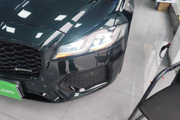 Used Jaguar XFL 2021 XFL 2.0T P250 All-Wheel-Drive Shimmering Black Sport Edition Left Front Headlight