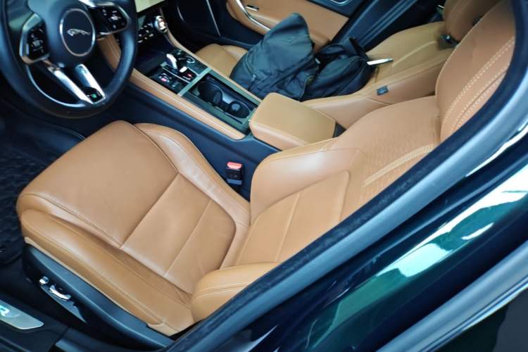 Used Jaguar XFL 2021 XFL 2.0T P300 All-Wheel-Drive Flagship Sport Edition Left Front Seat
