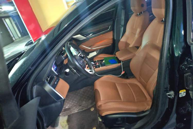 Used Jaguar XFL 2021 XFL 2.0T P250 All-Wheel-Drive Shimmering Black Sport Edition Left Front Seat