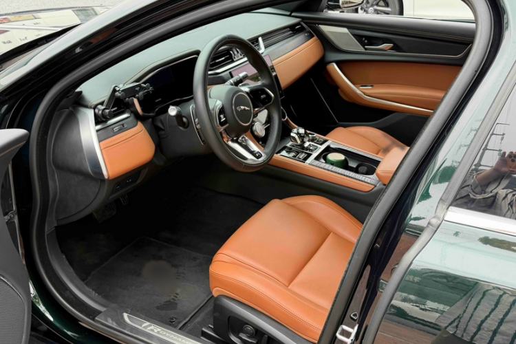Used Jaguar XFL 2021 XFL 2.0T P250 Two-Wheel-Drive Elite Sport Edition Left Front Seat