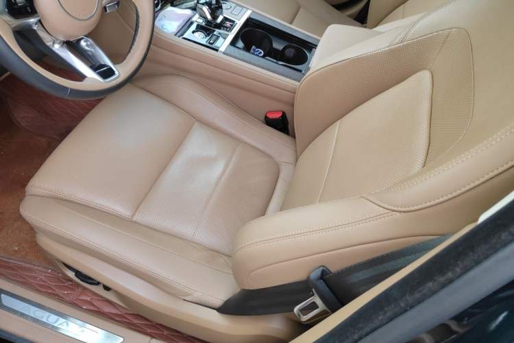 Used Jaguar XFL 2021 XFL 2.0T P250 Two-Wheel-Drive Luxury Deluxe Edition Left Front Seat