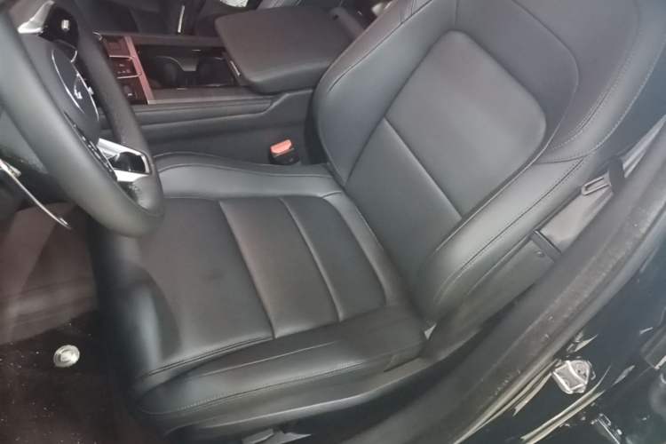 Used Jaguar XFL 2021 XFL 2.0T P200 Two-Wheel-Drive Elite Luxury Edition Left Front Seat