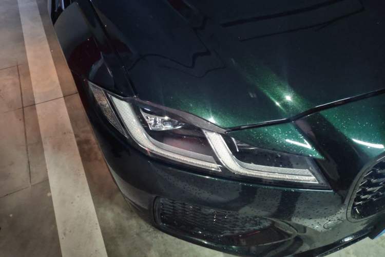 Used Jaguar XFL 2021 XFL 2.0T P250 All-Wheel-Drive Shimmering Black Sport Edition Right Front Headlight