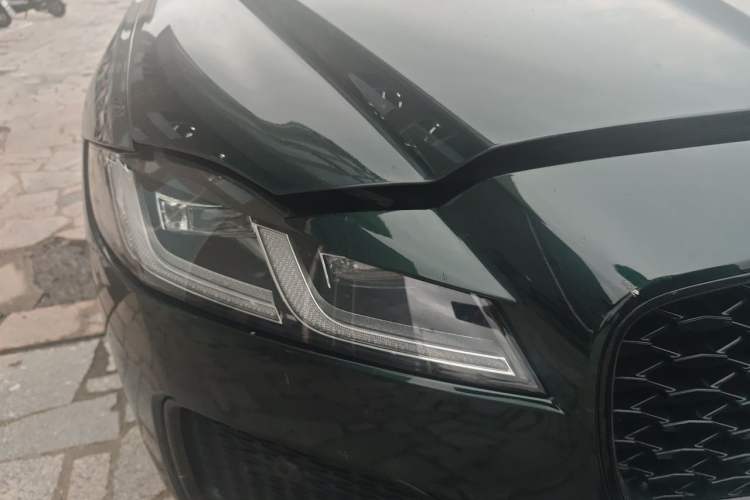 Used Jaguar XFL 2021 XFL 2.0T P250 All-Wheel-Drive Shimmering Black Sport Edition Right Front Headlight