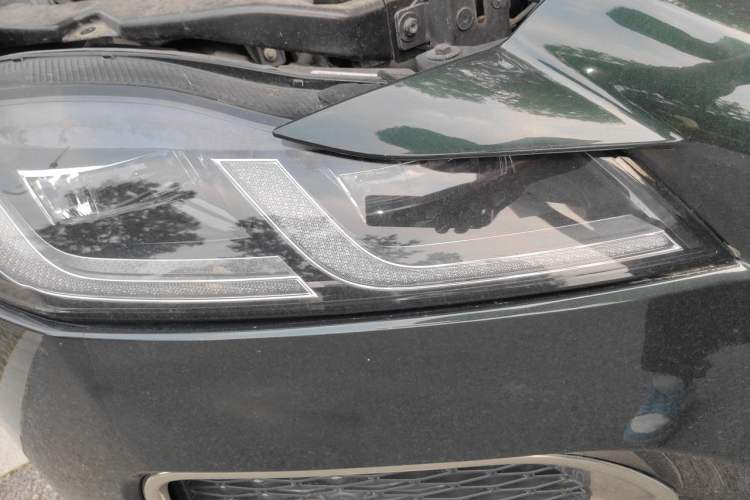 Used Jaguar XFL 2021 XFL 2.0T P250 Two-Wheel-Drive Luxury Deluxe Edition Right Front Headlight