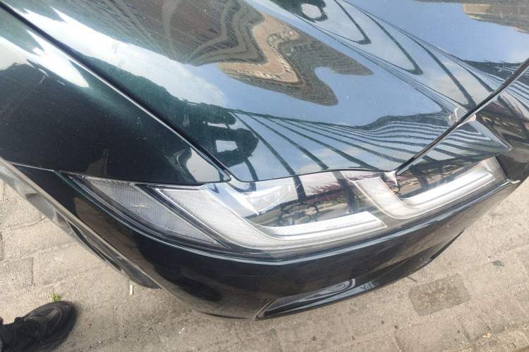 Used Jaguar XFL 2021 XFL 2.0T P250 All-Wheel-Drive Shimmering Black Sport Edition Right Front Headlight
