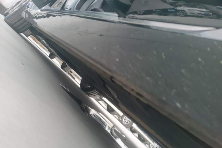 Used Jaguar XFL 2021 XFL 2.0T P200 Two-Wheel-Drive Elite Luxury Edition Right Side Sill