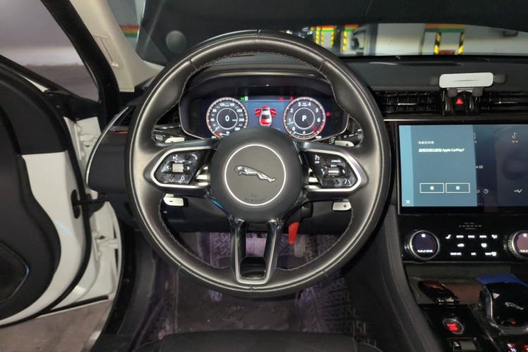 Used Jaguar XFL 2021 XFL 2.0T P250 Two-Wheel-Drive Luxury Deluxe Edition Steering Wheel