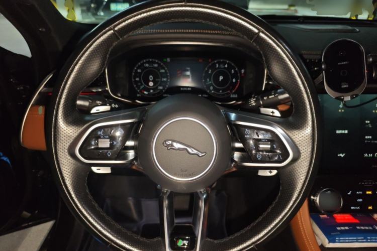 Used Jaguar XFL 2021 XFL 2.0T P300 All-Wheel-Drive Flagship Sport Edition Steering Wheel