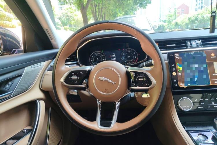 Used Jaguar XFL 2021 XFL 2.0T P250 Two-Wheel-Drive Luxury Deluxe Edition Steering Wheel