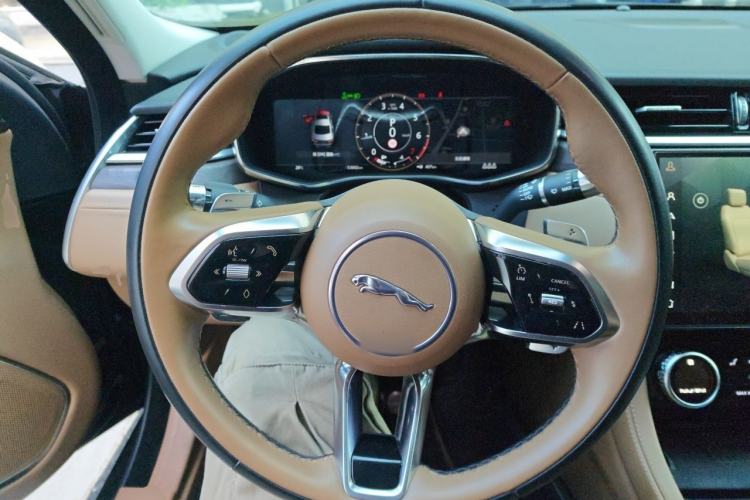 Used Jaguar XFL 2021 XFL 2.0T P250 Two-Wheel-Drive Luxury Deluxe Edition Steering Wheel