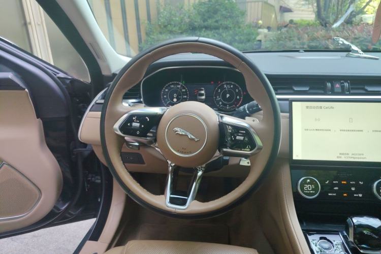 Used Jaguar XFL 2021 XFL 2.0T P250 Two-Wheel-Drive Luxury Deluxe Edition Steering Wheel