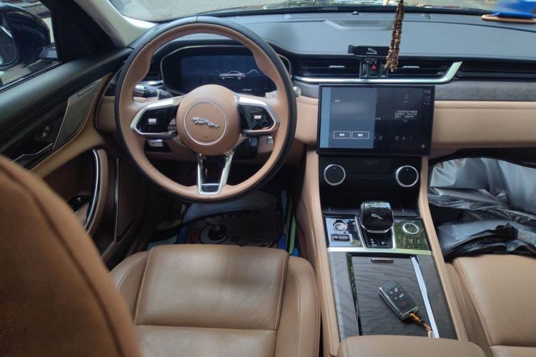 Used Jaguar XFL 2021 XFL 2.0T P250 Two-Wheel-Drive Luxury Deluxe Edition Steering Wheel