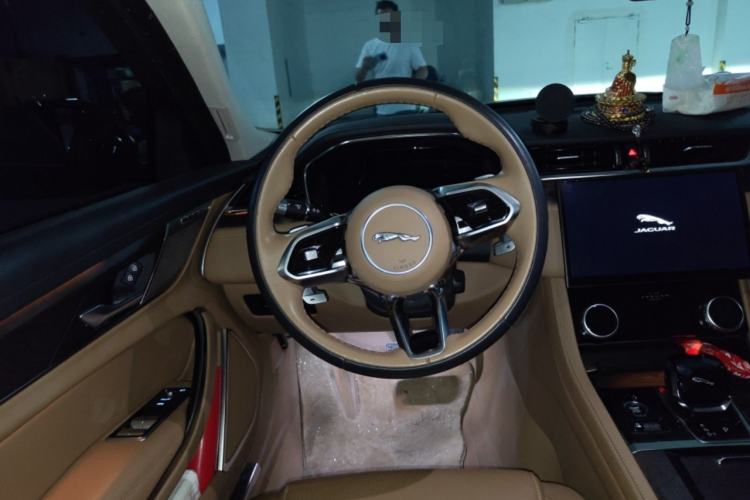 Used Jaguar XFL 2021 XFL 2.0T P250 Two-Wheel-Drive Luxury Deluxe Edition Steering Wheel
