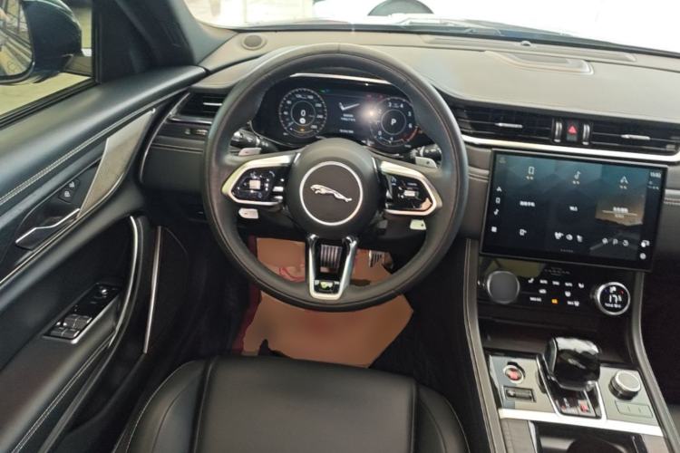 Used Jaguar XFL 2021 XFL 2.0T P250 All-Wheel-Drive Shimmering Black Sport Edition Steering Wheel