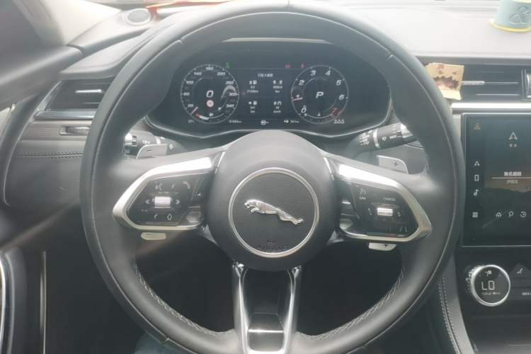 Used Jaguar XFL 2021 XFL 2.0T P200 Two-Wheel-Drive Elite Luxury Edition Steering Wheel