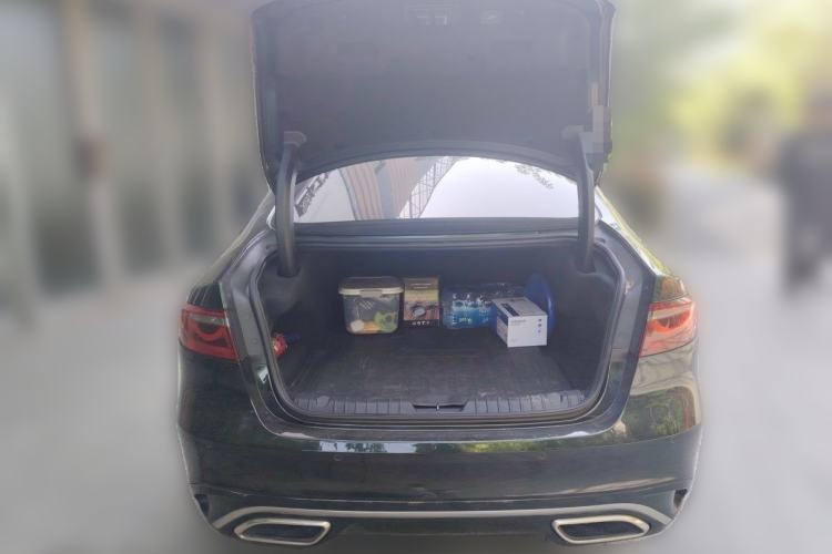 Used Jaguar XFL 2021 XFL 2.0T P250 Two-Wheel-Drive Luxury Deluxe Edition Trunk