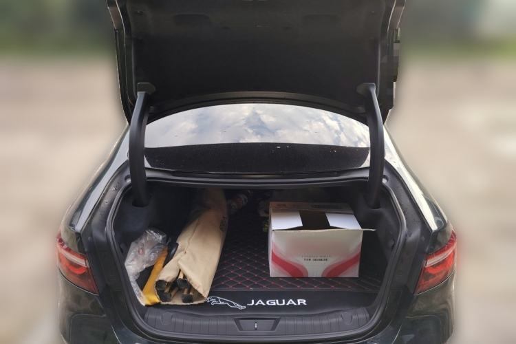 Used Jaguar XFL 2021 XFL 2.0T P250 Two-Wheel-Drive Elite Sport Edition Trunk