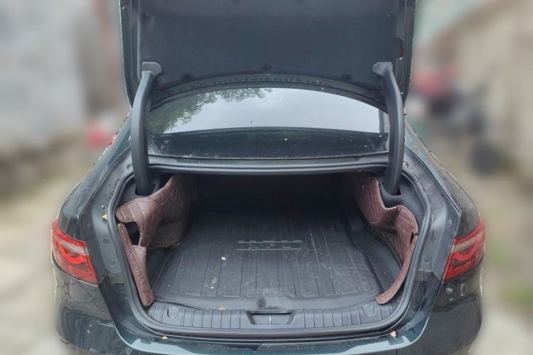Used Jaguar XFL 2021 XFL 2.0T P250 Two-Wheel-Drive Elite Sport Edition Trunk
