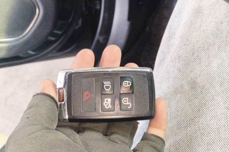 Used Jaguar XFL 2021 XFL 2.0T P250 Two-Wheel-Drive Elite Sport Edition Vehicle Key