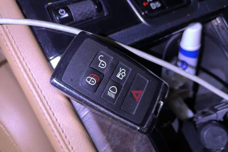 Used Jaguar XFL 2021 XFL 2.0T P250 Two-Wheel-Drive Luxury Deluxe Edition Vehicle Key