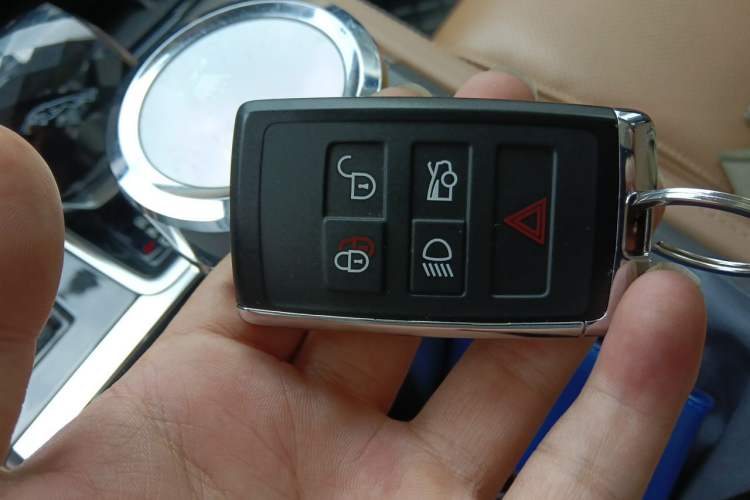 Used Jaguar XFL 2021 XFL 2.0T P250 Two-Wheel-Drive Luxury Deluxe Edition Vehicle Key