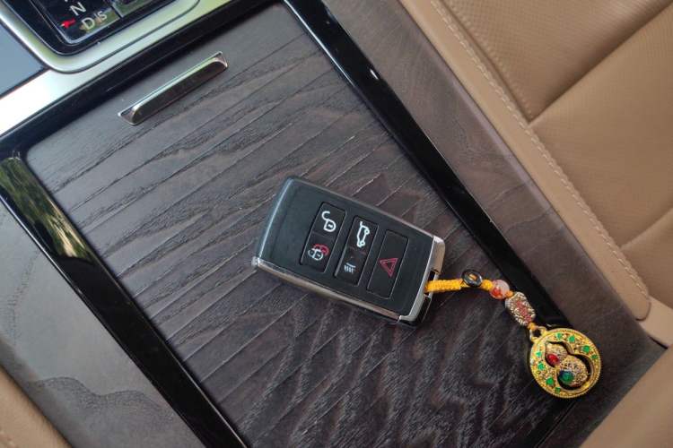 Used Jaguar XFL 2021 XFL 2.0T P250 Two-Wheel-Drive Luxury Deluxe Edition Vehicle Key