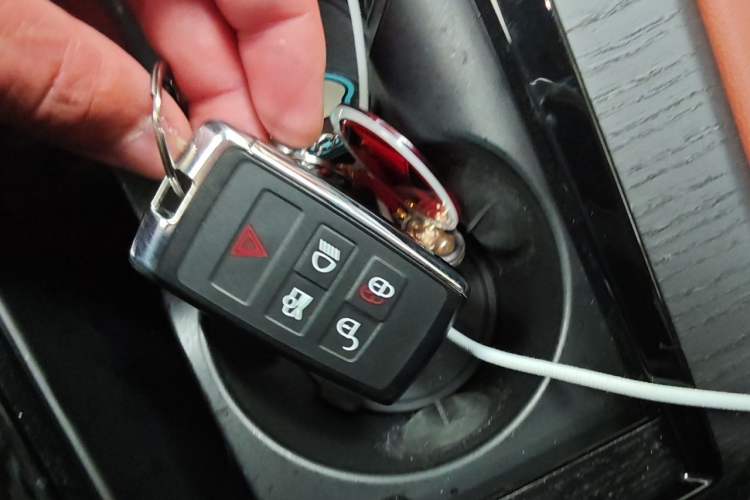 Used Jaguar XFL 2021 XFL 2.0T P250 Two-Wheel-Drive Elite Sport Edition Vehicle Key