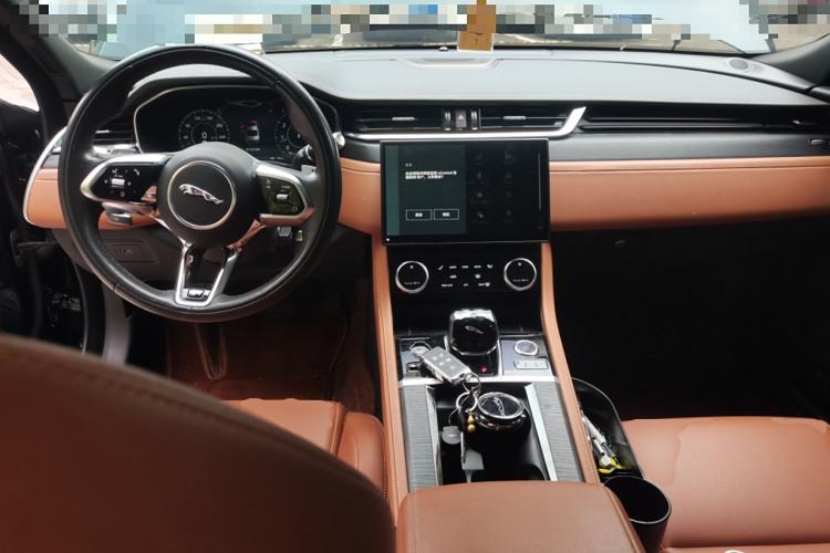 Used Jaguar XFL 2021 XFL 2.0T P250 Two-Wheel-Drive Elite Sport Edition Center Console