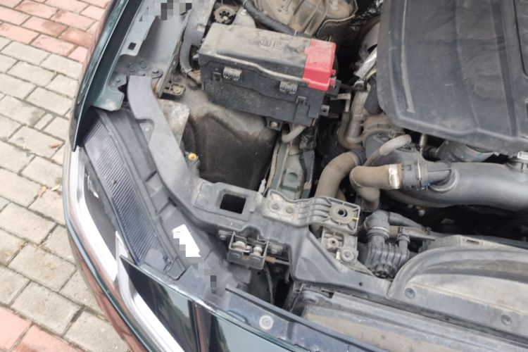Used Jaguar XFL 2021 XFL 2.0T P250 Two-Wheel-Drive Elite Sport Edition Engine Bay Right