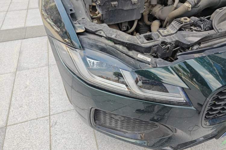 Used Jaguar XFL 2021 XFL 2.0T P250 All-Wheel-Drive Shimmering Black Sport Edition Right Front Headlight
