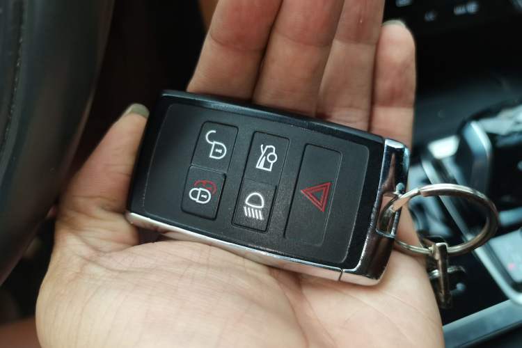 Used Jaguar XFL 2021 XFL 2.0T P250 Two-Wheel-Drive Elite Sport Edition Vehicle Key
