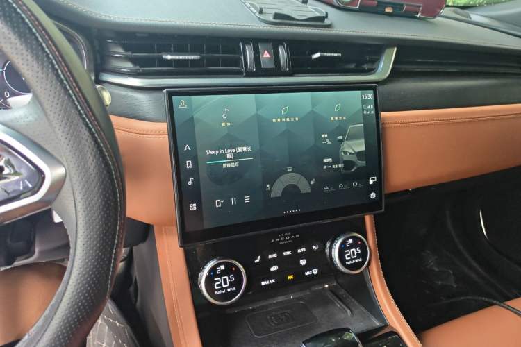 Used Jaguar XFL 2021 XFL 2.0T P250 Two-Wheel-Drive Elite Sport Edition Audio And AC Panel