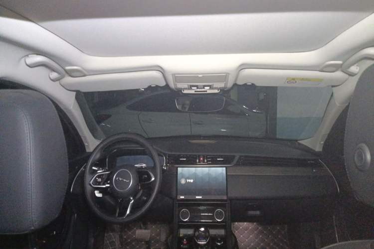 Used Jaguar XFL 2021 XFL 2.0T P200 Two-Wheel-Drive Elite Luxury Edition Center Console