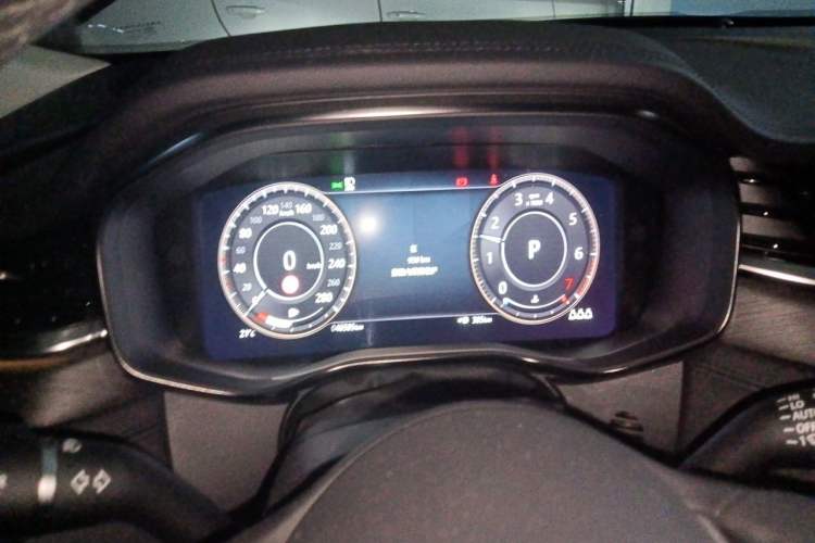 Used Jaguar XFL 2021 XFL 2.0T P200 Two-Wheel-Drive Elite Luxury Edition Instrument Cluster