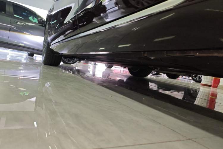 Used Jaguar XFL 2021 XFL 2.0T P200 Two-Wheel-Drive Elite Luxury Edition Left Side Sill