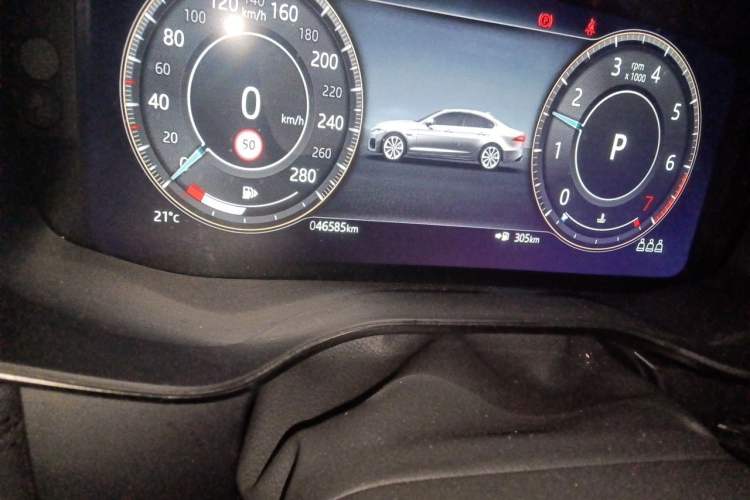 Used Jaguar XFL 2021 XFL 2.0T P200 Two-Wheel-Drive Elite Luxury Edition Odometer Close Up