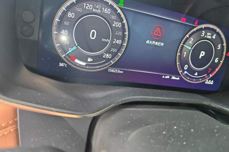 Used Jaguar XFL 2021 XFL 2.0T P250 Two-Wheel-Drive Elite Sport Edition Odometer Close Up