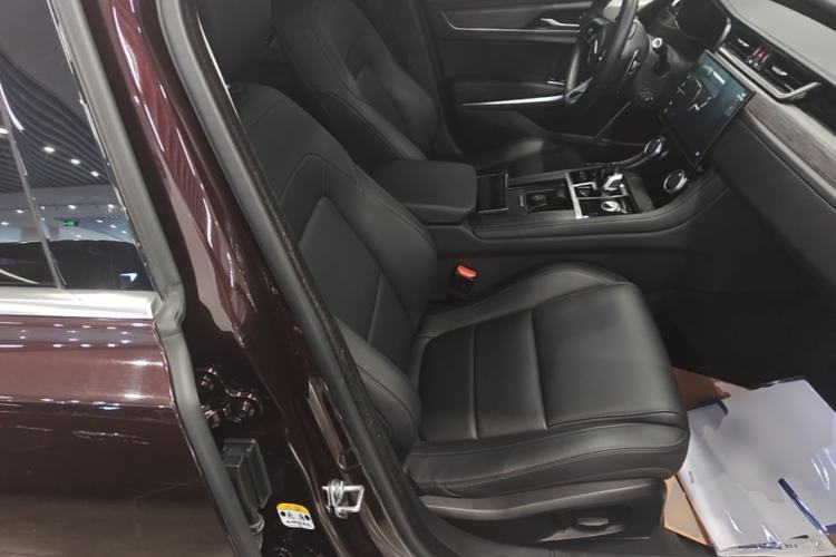 Used Jaguar XFL 2021 XFL 2.0T P200 Two-Wheel-Drive Elite Luxury Edition Right Front Seat