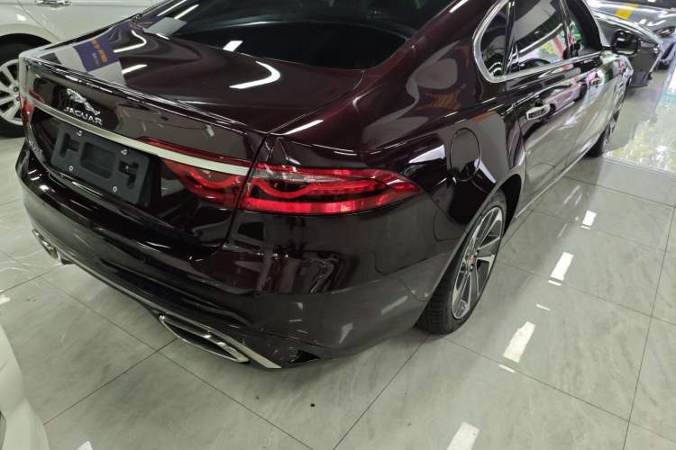 Used Jaguar XFL 2021 XFL 2.0T P200 Two-Wheel-Drive Elite Luxury Edition Right Rear Taillight