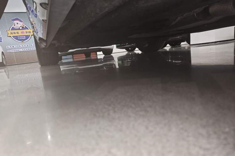 Used Jaguar XFL 2021 XFL 2.0T P200 Two-Wheel-Drive Elite Luxury Edition Right Side Sill