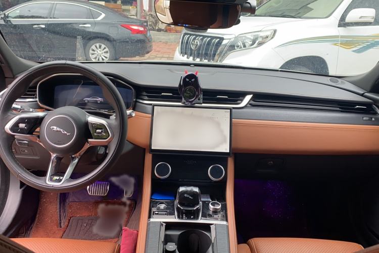 Used Jaguar XFL 2021 XFL 2.0T P250 All-Wheel-Drive Shimmering Black Sport Edition Audio And AC Panel
