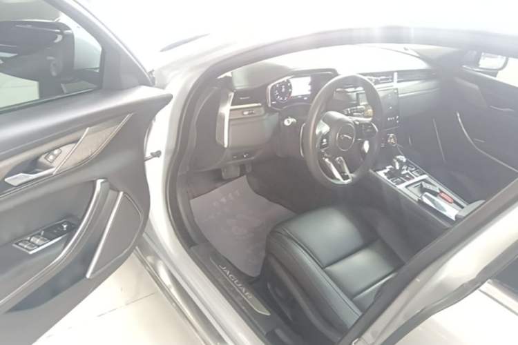 Used Jaguar XFL 2021 XFL 2.0T P200 Two-Wheel-Drive Elite Luxury Edition Driver Seat