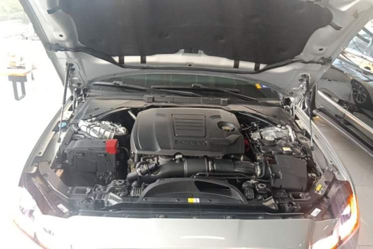 Used Jaguar XFL 2021 XFL 2.0T P200 Two-Wheel-Drive Elite Luxury Edition Engine Bay
