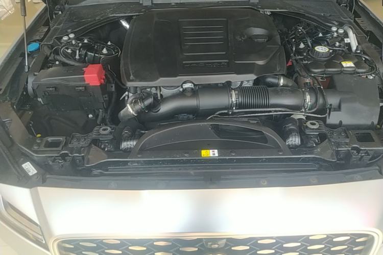 Used Jaguar XFL 2021 XFL 2.0T P200 Two-Wheel-Drive Elite Luxury Edition Engine Bay