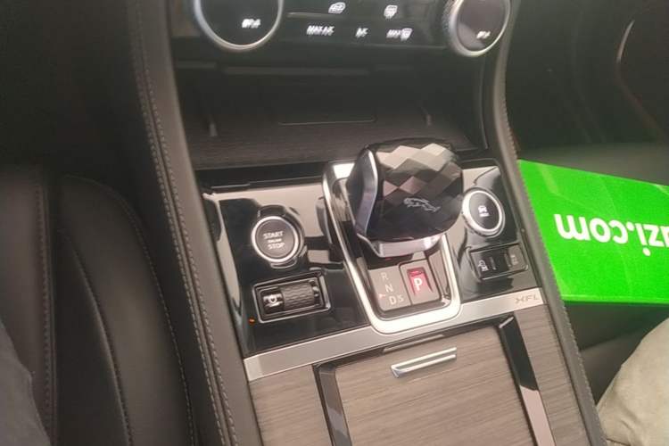 Used Jaguar XFL 2021 XFL 2.0T P200 Two-Wheel-Drive Elite Luxury Edition Gear Lever